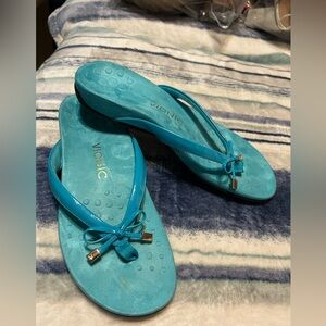 Vionic Women's Turquoise Bow Flip Flop Sandals